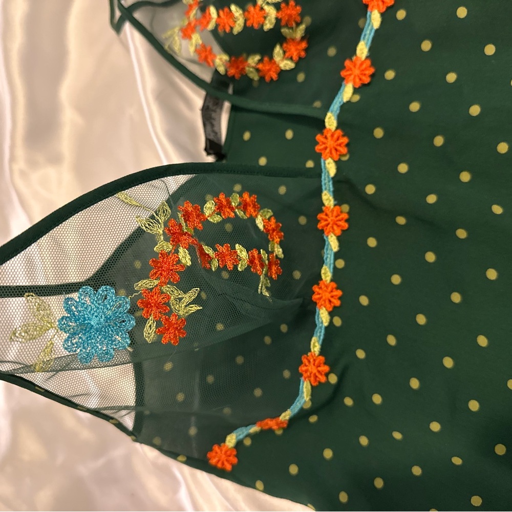 New La Perla Green Polka Dot Pajama Set with Floral Accents - Picture 9 of 9